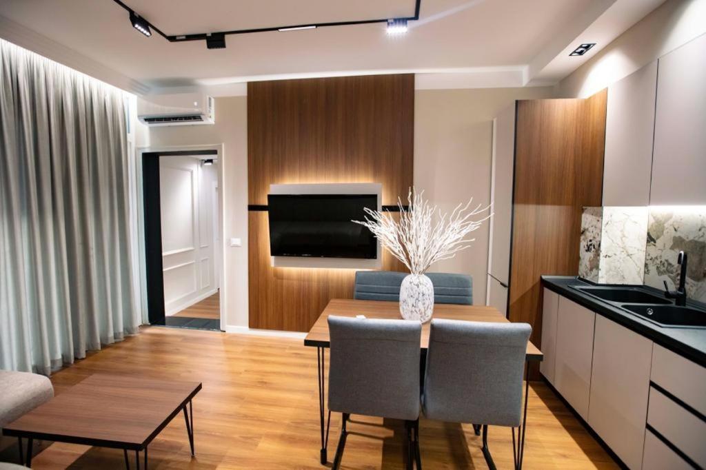 Luxury Apartment At Condor Center Tiranë Luaran gambar